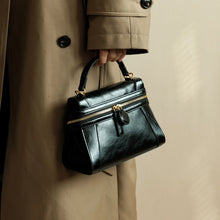 Load image into Gallery viewer, Fauve