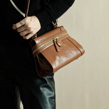 Load image into Gallery viewer, Fauve