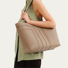 Load image into Gallery viewer, Yume - Tote

